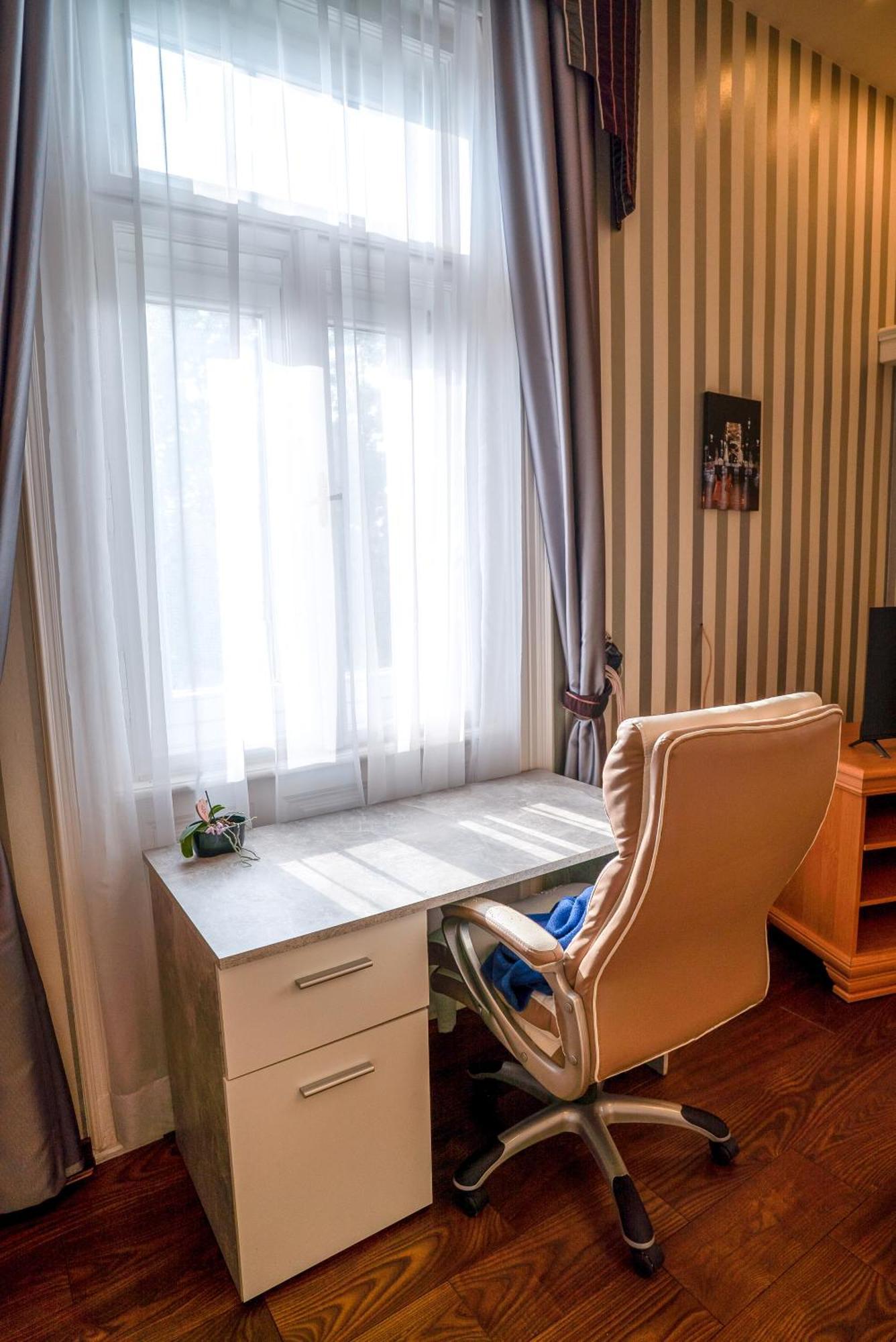 Residence Oasis Győr Buitenkant foto