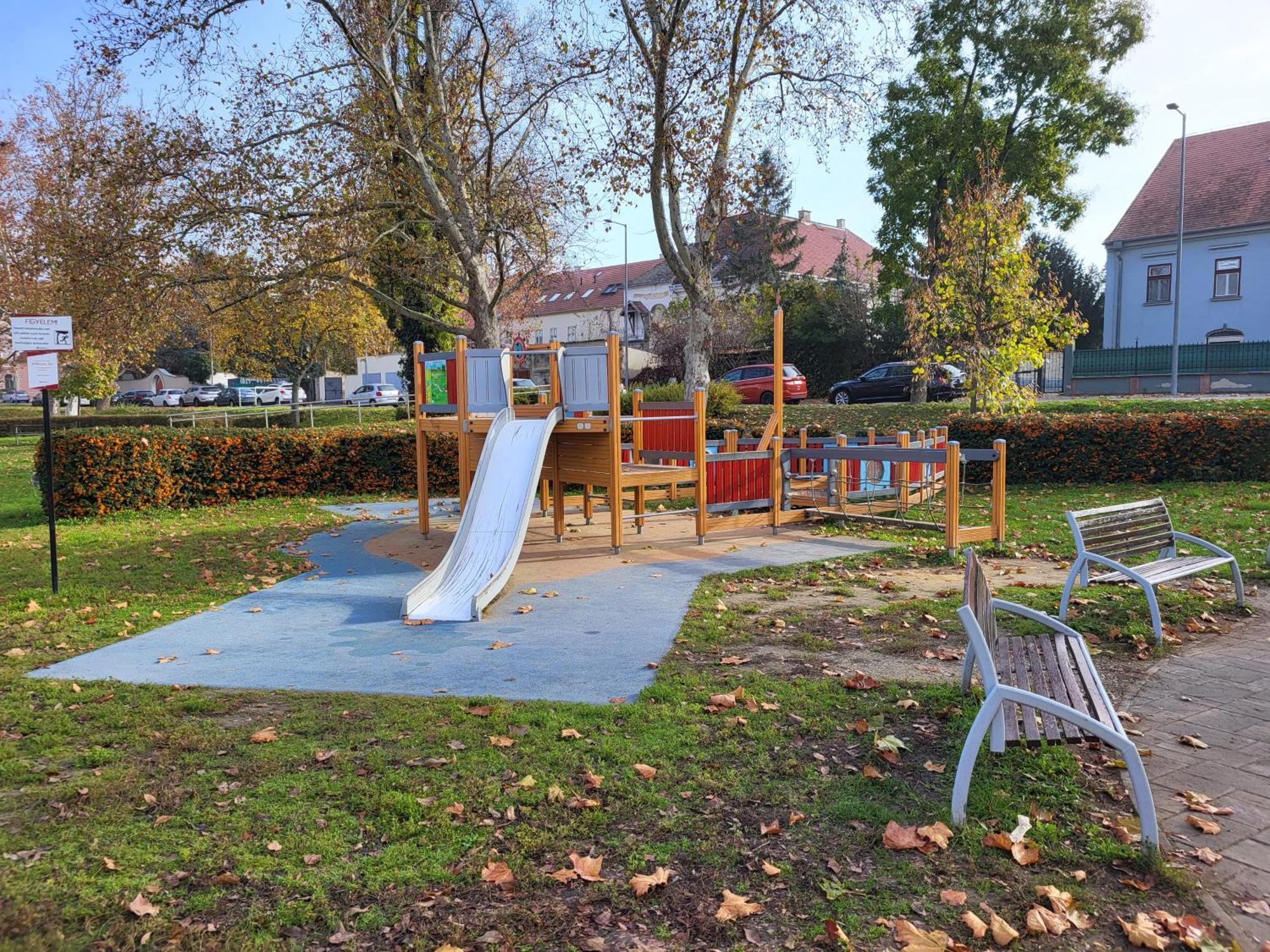 Residence Oasis Győr Buitenkant foto